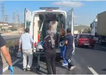 Cekici carpti devirdi kacti 3 yarali 12kocaeli