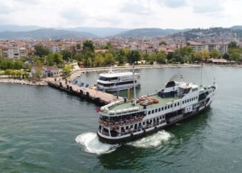 Golcuk Izmit Vapur Sefer Artisi Yari Ucret file