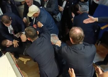 Kocaeli CHP ilce kongresinde partililer kavga etti 12kocaeli