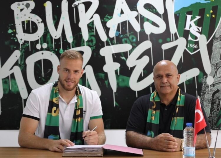 Kocaelispor Smolcic 1 yil kiralik kadroda kocaeli