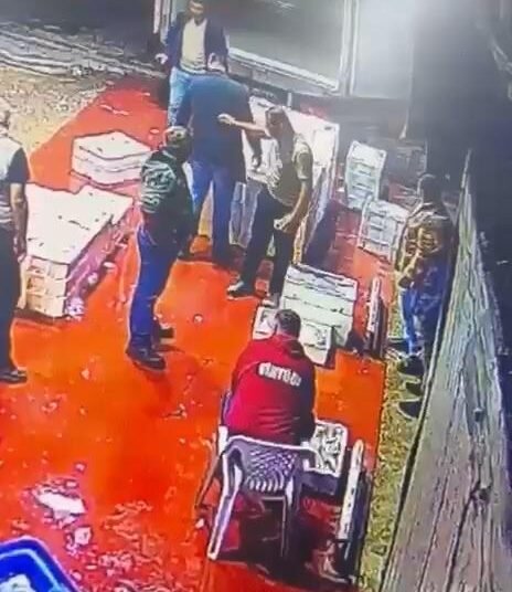 Soluk borusuna meyve takildi Heimlich kurtardi 12kocaeli