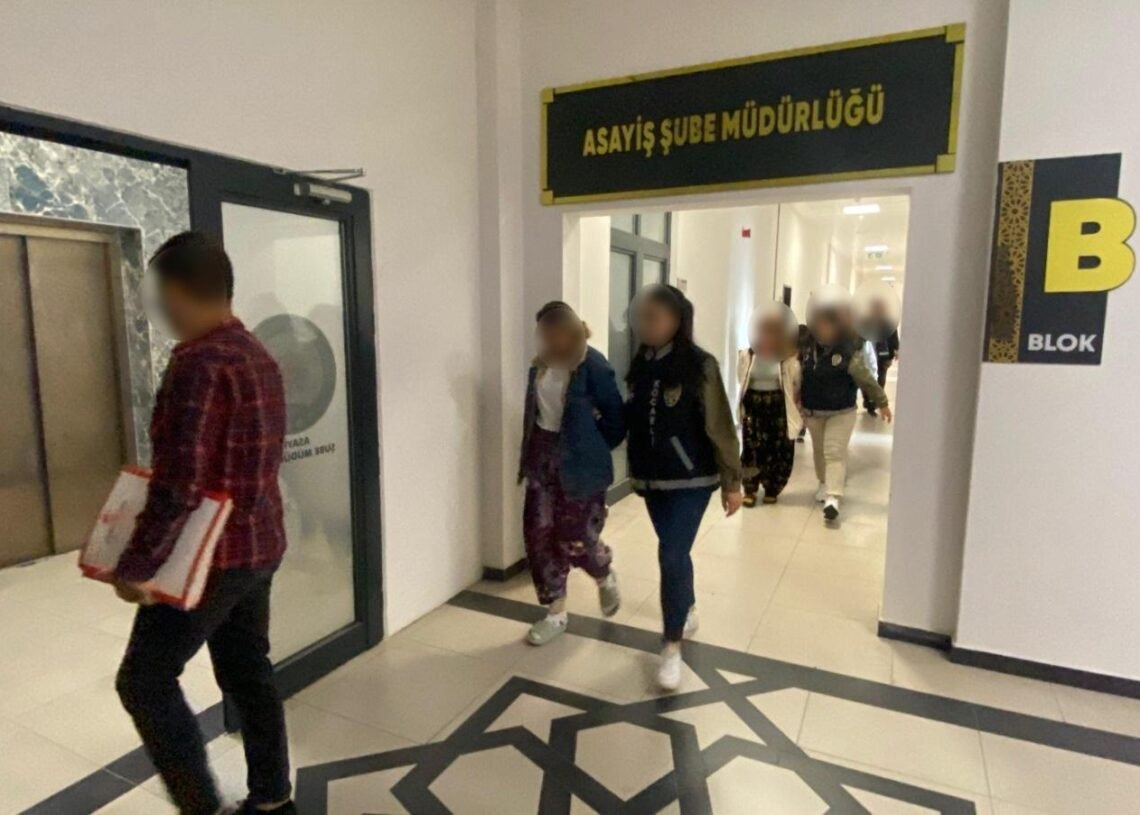 4 evden 860 bin TL ziynet hirsizligina 3 tutuklama 12kocaeli