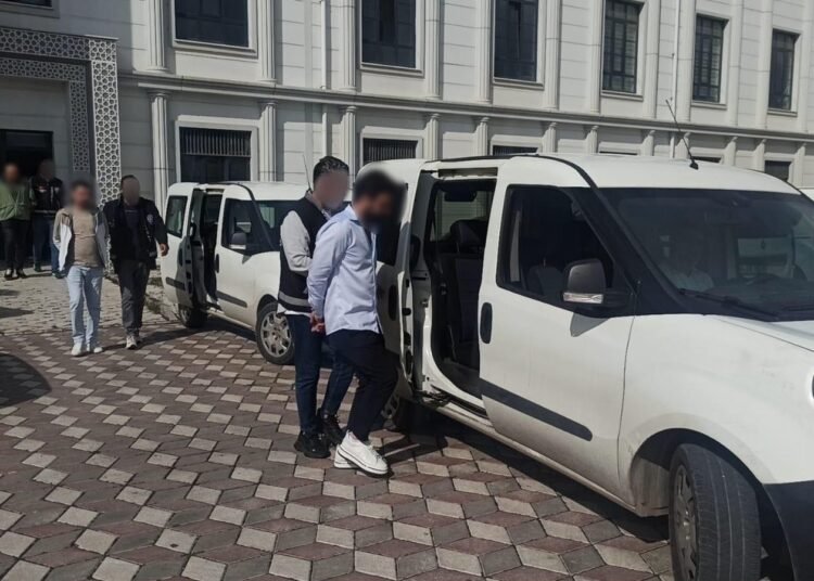 Park halindeki TIR calinmasi 4 tutuklama 12kocaeli