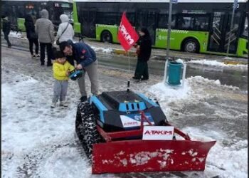 Büyükşehir’den Karla Mücadelede Robotik Hamle