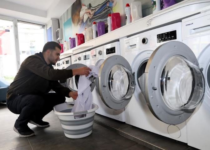 Büyükşehir’den öğrencilere tertemiz destek: Yıka, kurut, ütüle