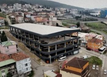 Katlı Otopark Belediye Hizmet Binasına Dönüşüyor