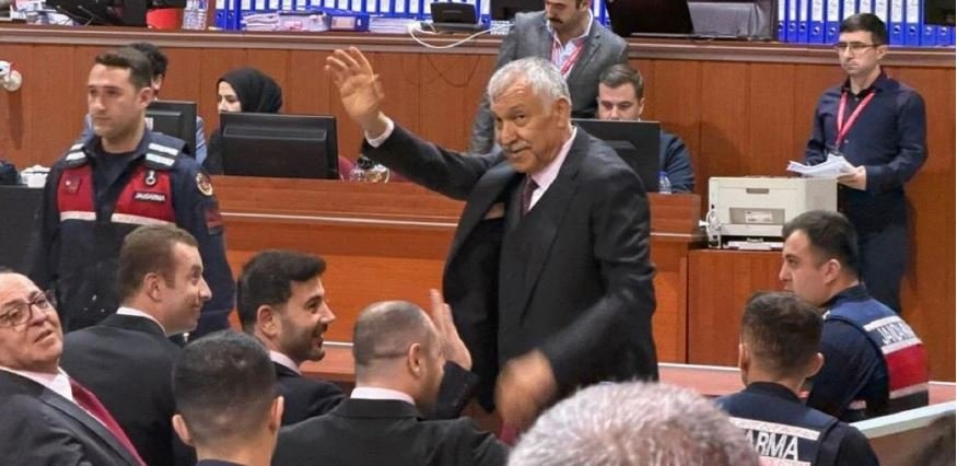 Zeydan Karalar: “Belediye başkanlarının ihaleye müdahale etme yetkisi yok”