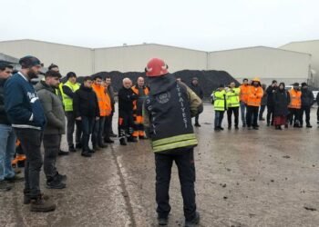 BÜYÜKŞEHİR İTFAİYESİ’NDEN TCDD’YE YANGIN EĞİTİMİ