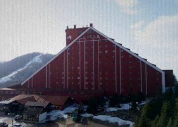 Otel Kapalı, Çevredeki İşletmeler Faaliyette