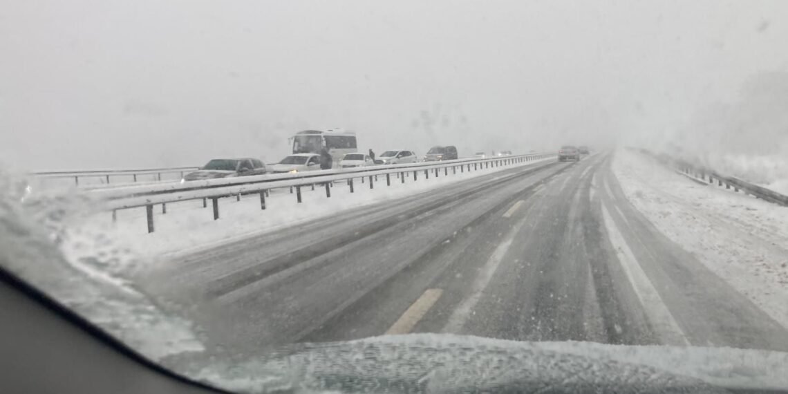 Kandıra Yolunda Trafik Felç Oldu