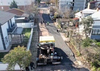 Gölcük’te 150 Cadde ve Sokakta Yoğun Mesai