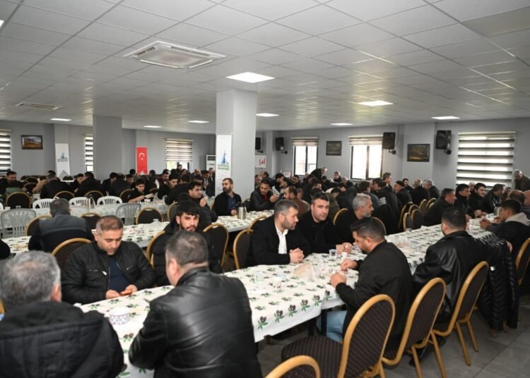 Başkan Kocaman Ağrılılarla Bir Araya Geldi