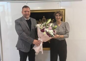 Kartepe Sanat Evi, Sanatseverleri Geleneksel ve Modern Sanatla Buluşturuyor