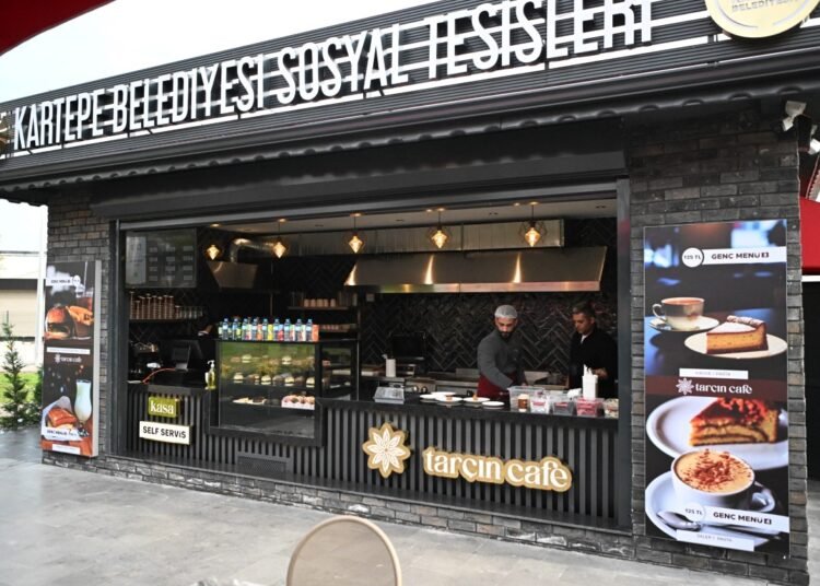 Kartepe’nin Yeni Buluşma Noktası: Tarçın Kafe Açıldı