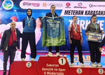 Kartepeli Karateciler Sakarya’da Kürsüyü Kapatmadı