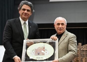Nurullah Genç’ten Kartepe’de İlham Veren Ramazan Söyleşisi