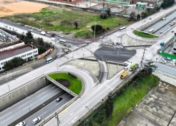 Feniş Kavşağı’nda Trafik Sorunu Tarihe Karıştı