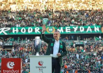 Tahir Büyükakın Devreye Girdi: Kozluklu Çocuklara Büyük Jest