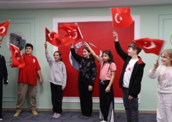 Genç Akademi’de Yeni Dönem Başladı: İlk Dersin Teması Bayrak Sevgisi Oldu