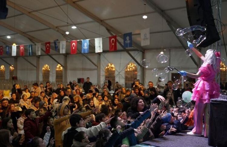 Büyükşehir Ramazan Çadırı’nda Eski Günlerin Bereketi Yaşanıyor