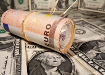 Döviz Piyasalarında Hareketlilik Sürüyor