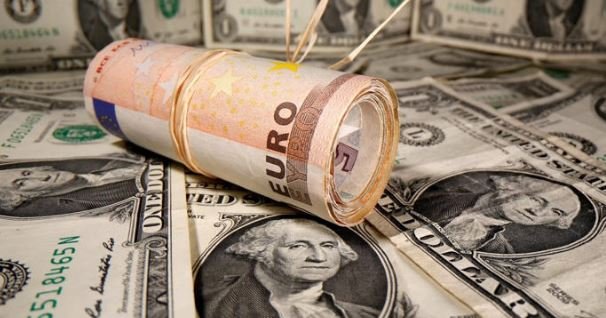 Döviz Piyasalarında Hareketlilik Sürüyor