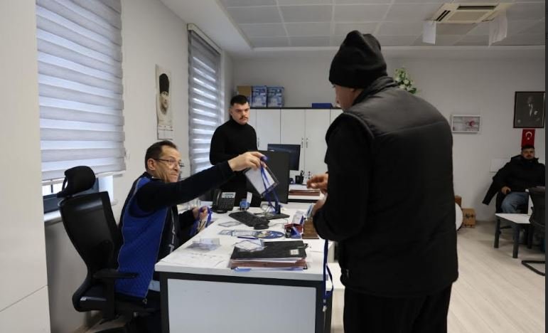 Kartepe’de Ramazan Davulcularına Görev Kartları Verildi