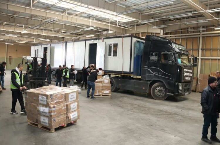 Asrın Felaketinde Kocaeli Büyükşehir Canla Başla Çalıştı