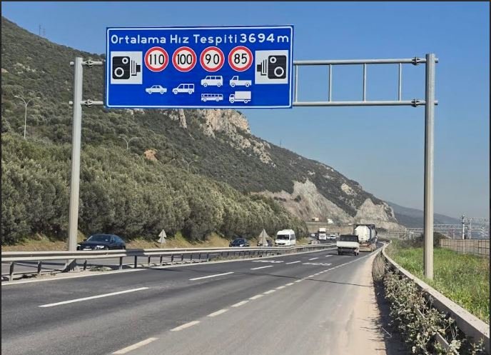 Büyükşehir D-100’de EDS tabelalarını güncelledi – Yeni hız limitleri yürürlükte