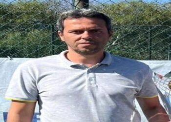 Bursa’da halı sahada kalp krizi: Eski futbolcu hayatını kaybetti