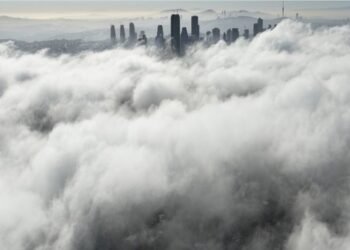İstanbul’da yoğun sis etkili oldu, görüş mesafesi 10 metreye düştü
