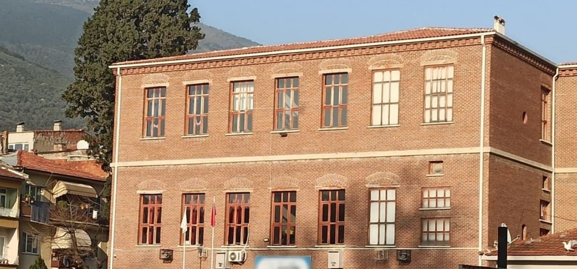 Bursa’da okula gönderilmeyen 6 çocuk devlet korumasına alındı