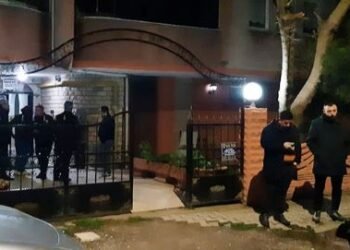 Kocaeli’de komşu cinayetinde yeni gelişme: Evinden silahlar çıktı, tutuklandı