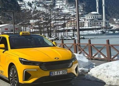 Karadeniz’de bir ilk! TOGG T10F taksi oldu, görenler fotoğraf çekiyor