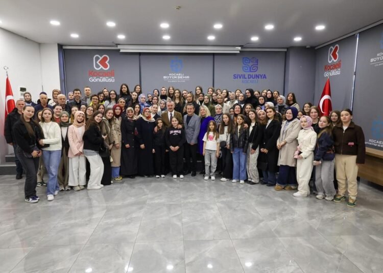 Buyukakin soydaslarimizi yalniz birakmiyor 1