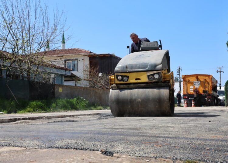 Kartepede Es Zamanli Yol Calismasi 2
