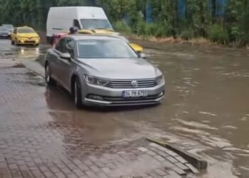kocaeli de saganak etkili oldu cadde ve sokak 5 20019086 amp 2