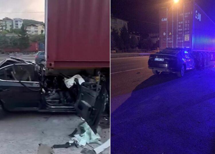 kocaeli de tira arkadan carpan otomobil hurdaya dondu 2 olu 20018578 9