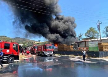kocaeli deki boya fabrikasi yangininda aci ha 20027918 amp 1
