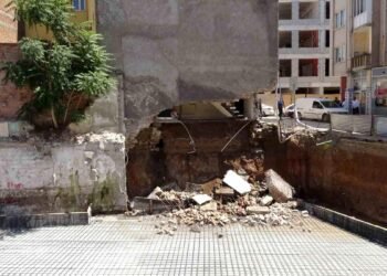malatya da gocuk sonrasi muhurlenen apartmand 20038654 amp