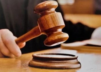 stajyere salak okuz diyen ascibasina yargitay dan tazminatsiz kovulma