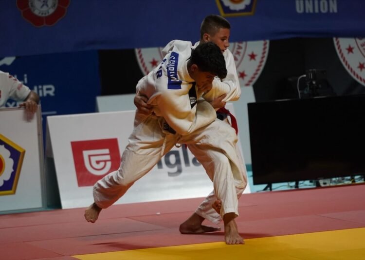 yildizlar avrupa judo kupasi kocaeli de basla 3 20042332 amp 2